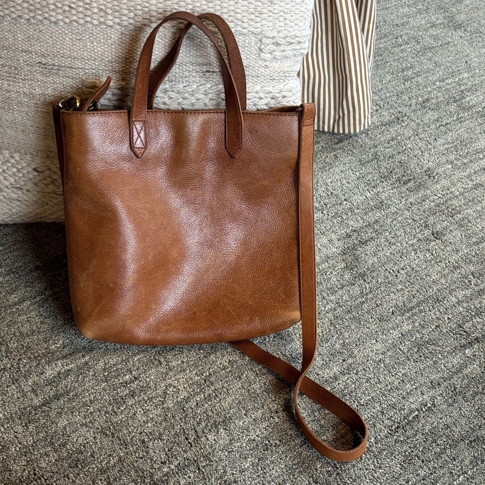 Madewell Transport Crossbody Leather Bag in Congac